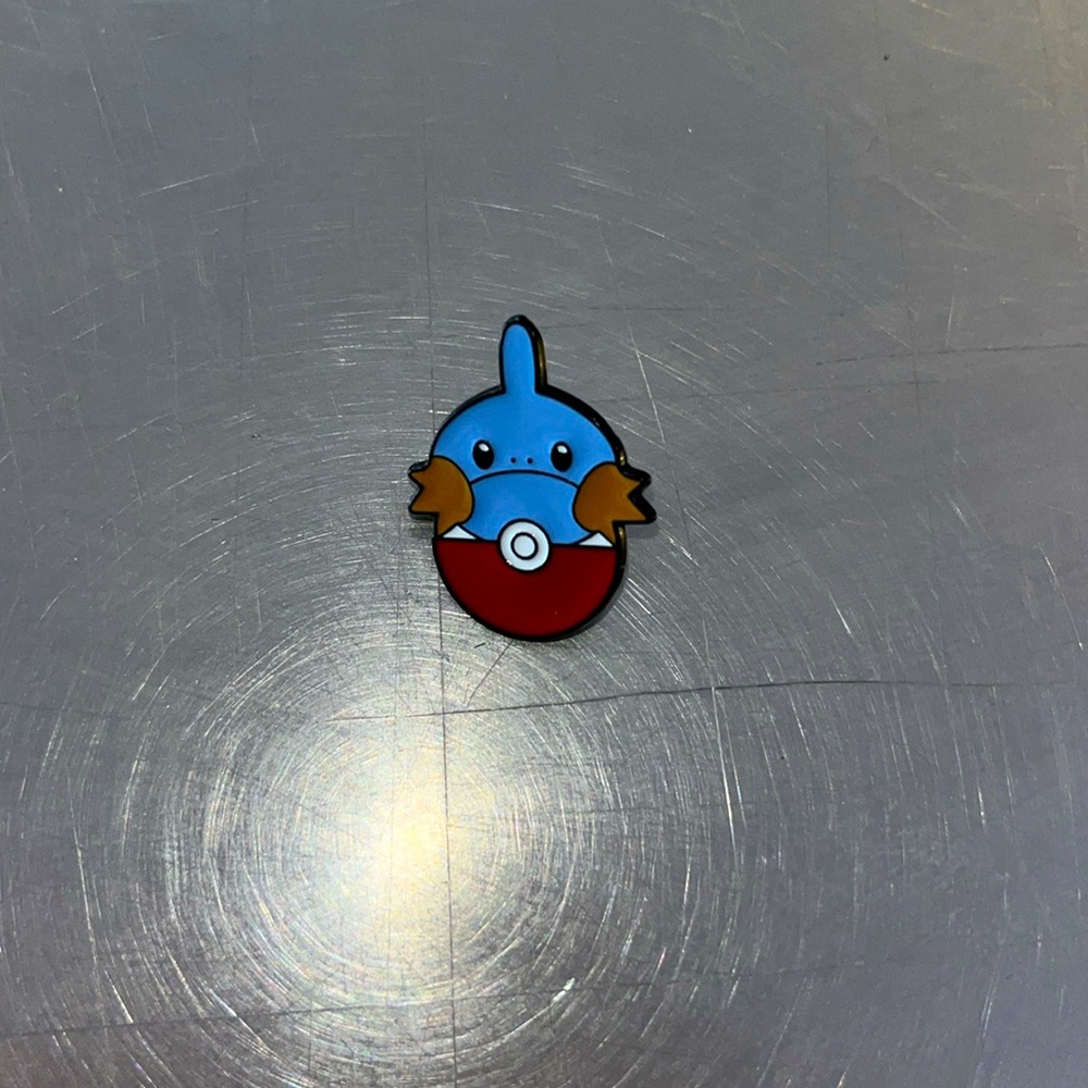 Pokémon Mudkip Pokeball Pin